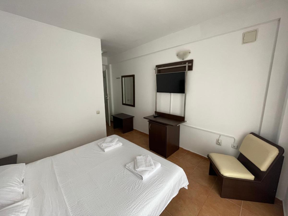 Dekor Hotel คอสติเนช ภายนอก รูปภาพ